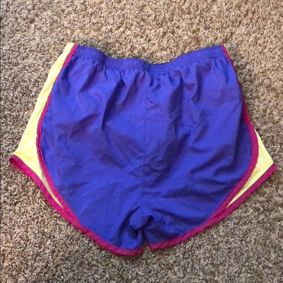 5/$30🎉  EUC Women Running Shorts - Picture 2 of 2